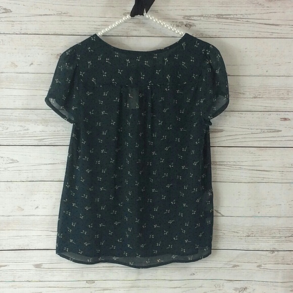 NWT {Loft} Green flower print blouse - Picture 2 of 4